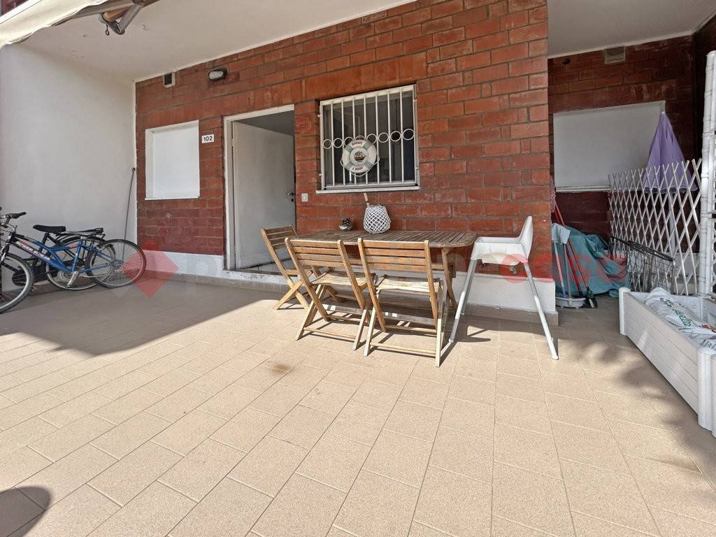 Appartamento a Castelletto sopra ticino in Viale Lago Maggiore - Foto 5