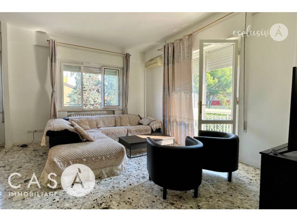 Appartamento a Riccione in Viale Noli, 10 - Foto 2
