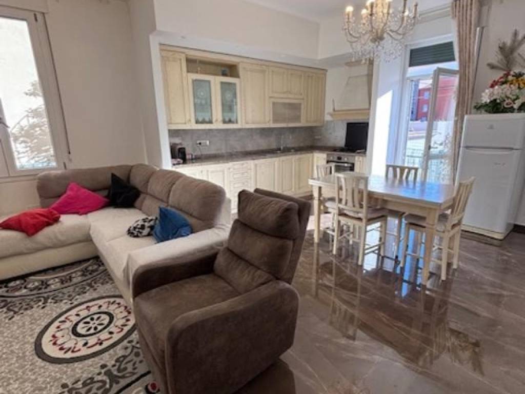 Appartamento a Pontedera in Via Dante - Foto 2