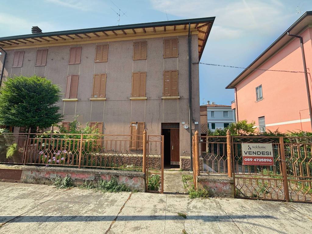 Casa indipendente a Carpi in Via IV Novembre , 19 - Foto 3