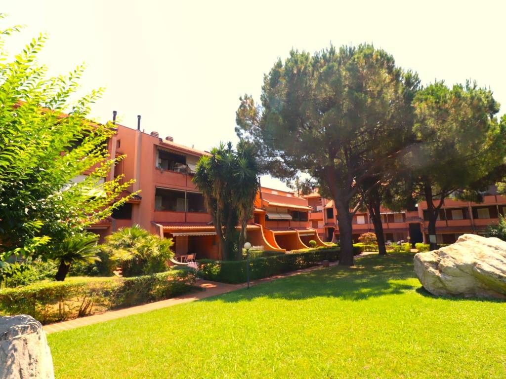 Appartamento a Loano in Viale Enrico Toti, 81 - Foto 2