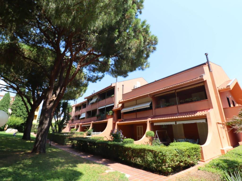 Appartamento a Loano in Viale Enrico Toti, 81 - Foto 4