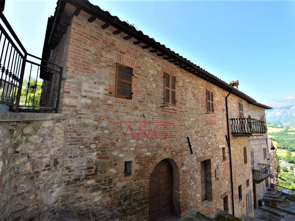 Appartamento a Montefortino in via Varano, 1 - Foto 2