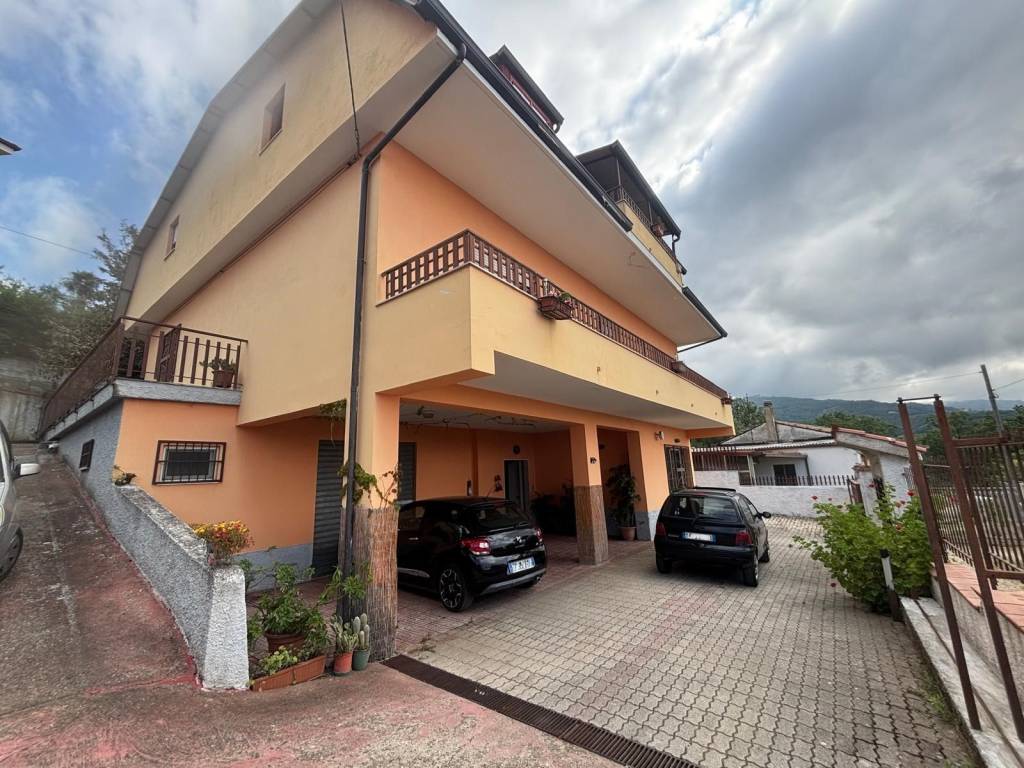 Villa a Lamezia terme in Via Pasquale Stancati - Foto 4