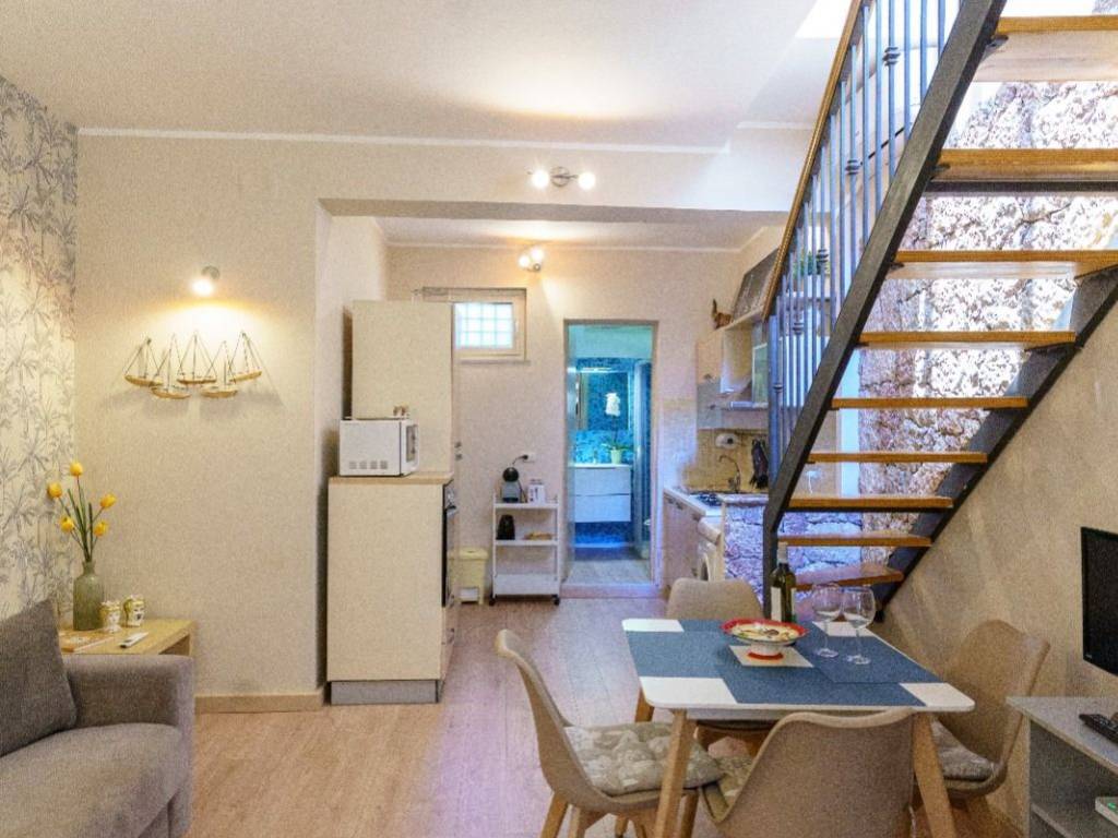 Casa indipendente a Giardini-naxos in Via Vittorio Emanuele - Foto 4