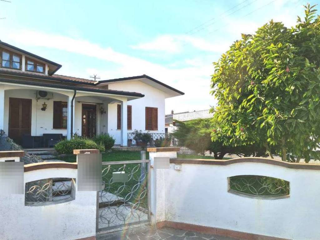 Casa indipendente a Suzzara in Strada Zamiola - Foto 5
