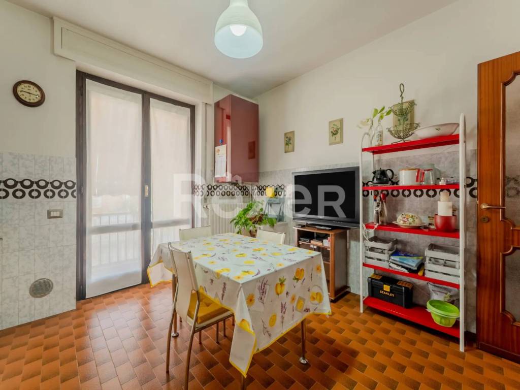 Appartamento a Borgomanero in Via G. B. Curti, 42 - Foto 4