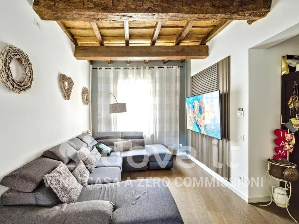 Appartamento a Cameri in Via Camillo Benso Conte di Cavour, 10 - Foto 2