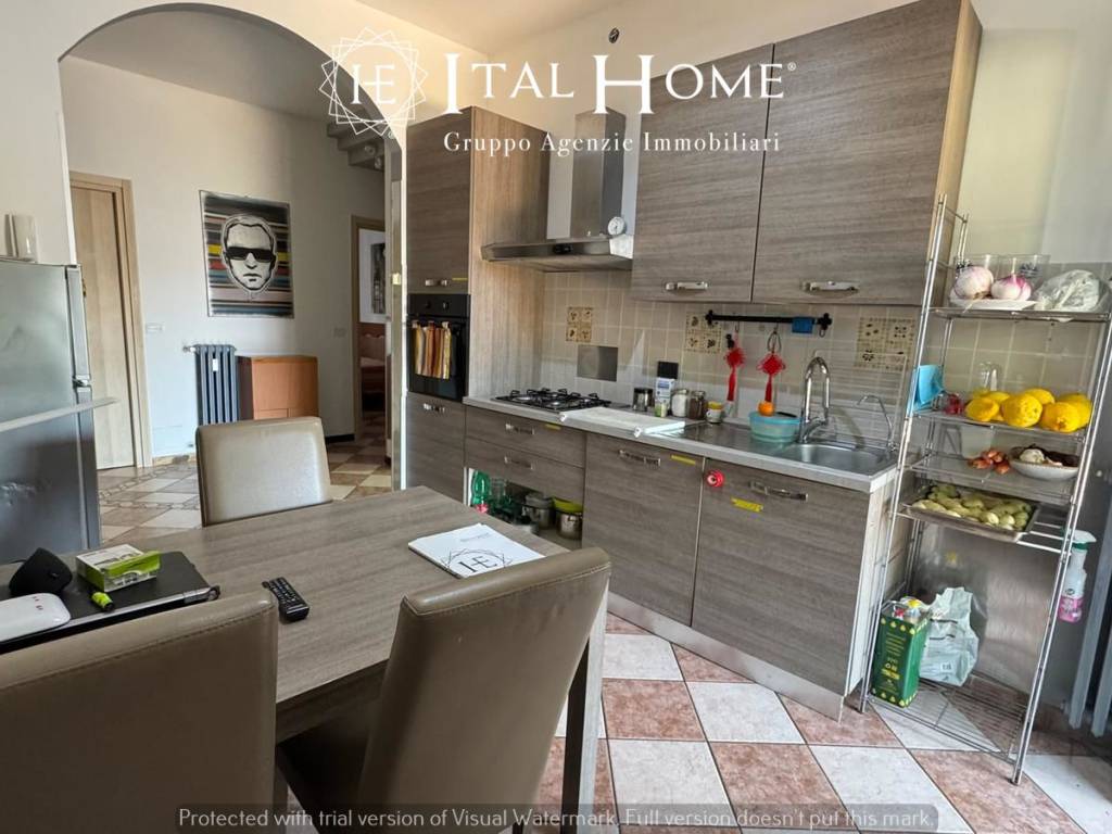 Appartamento a Verona in Via Tombetta - Foto 2
