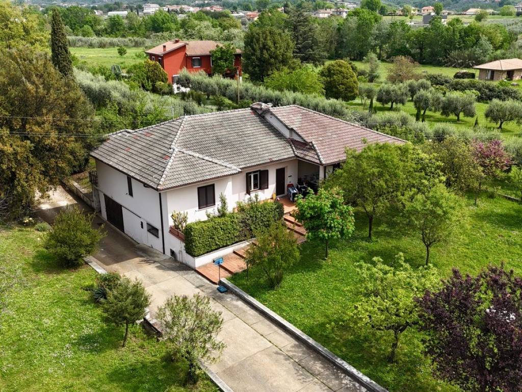 Villa a Alatri in Via Latina, 49 - Foto 3