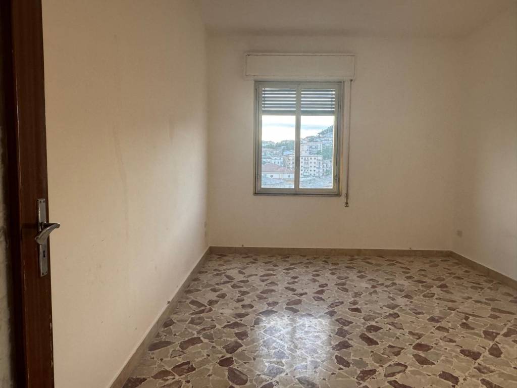 Appartamento a Caltanissetta in Piazza Calatafimi, 3 - Foto 3