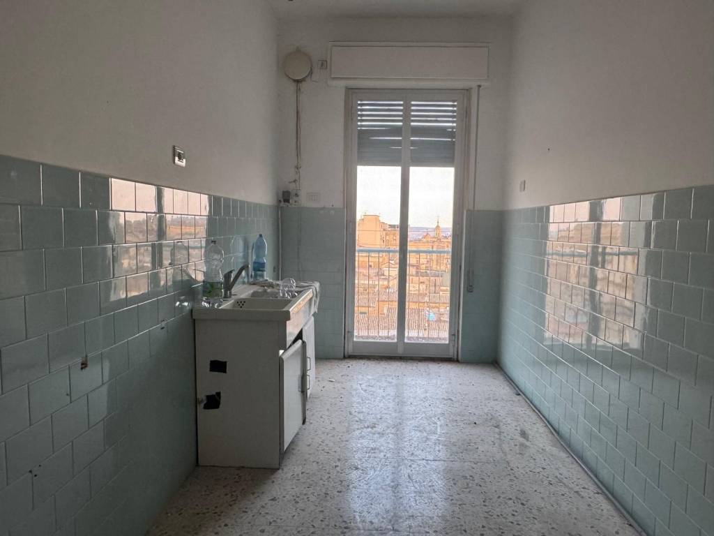 Appartamento a Caltanissetta in Piazza Calatafimi, 3 - Foto 5