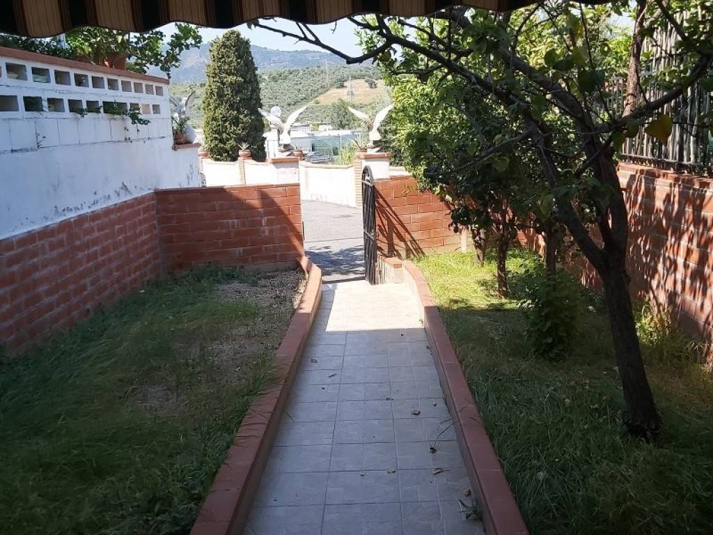 Villetta a schiera a Furnari in strada statale 113 - Foto 3
