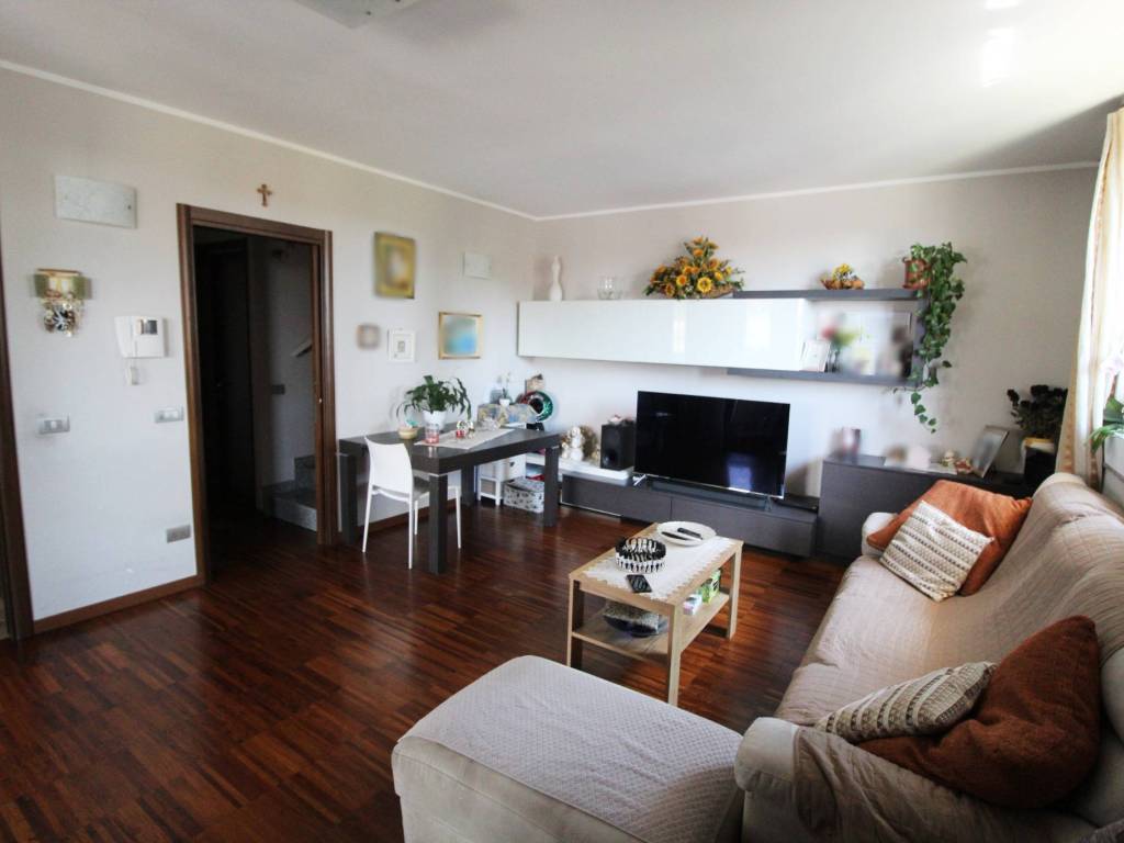 Appartamento a Marnate in Via Roma, 11 - Foto 4