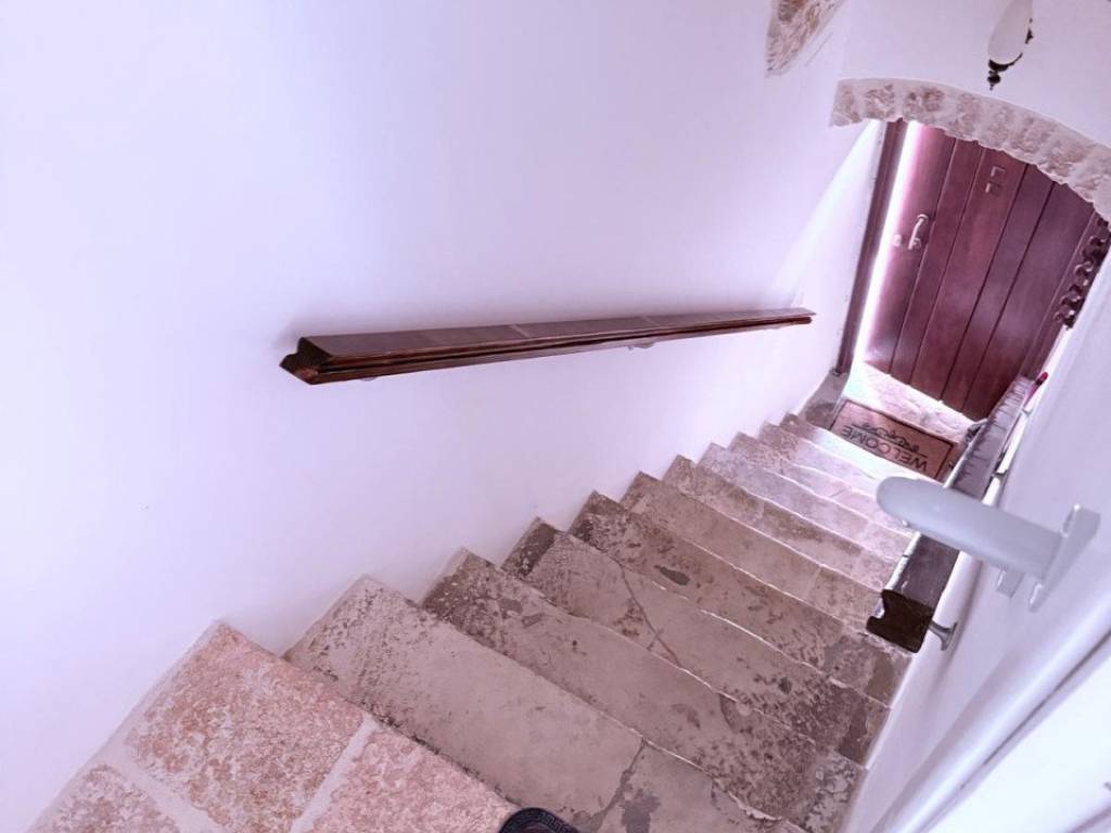 Casa indipendente a Ceglie messapica in Piazza Plebiscito - Foto 2