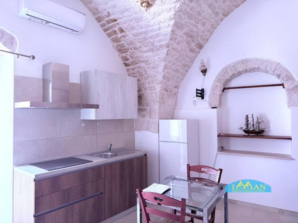 Casa indipendente a Ceglie messapica in Piazza Plebiscito - Foto 3