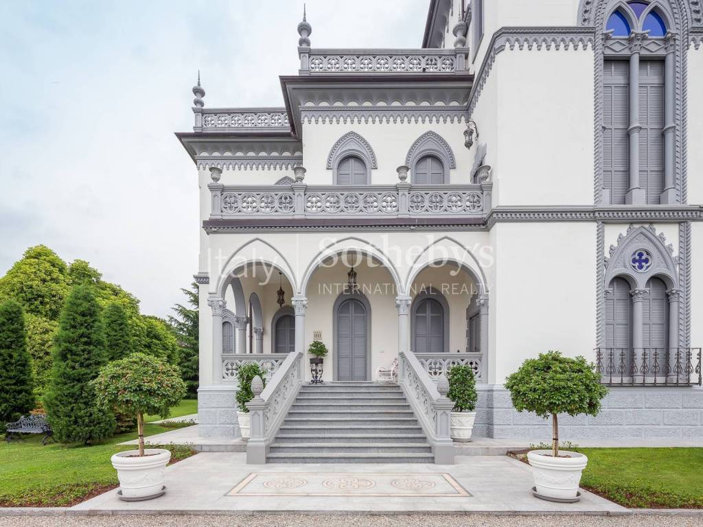 Villa a Lesa in Viale Vittorio Veneto - Foto 3