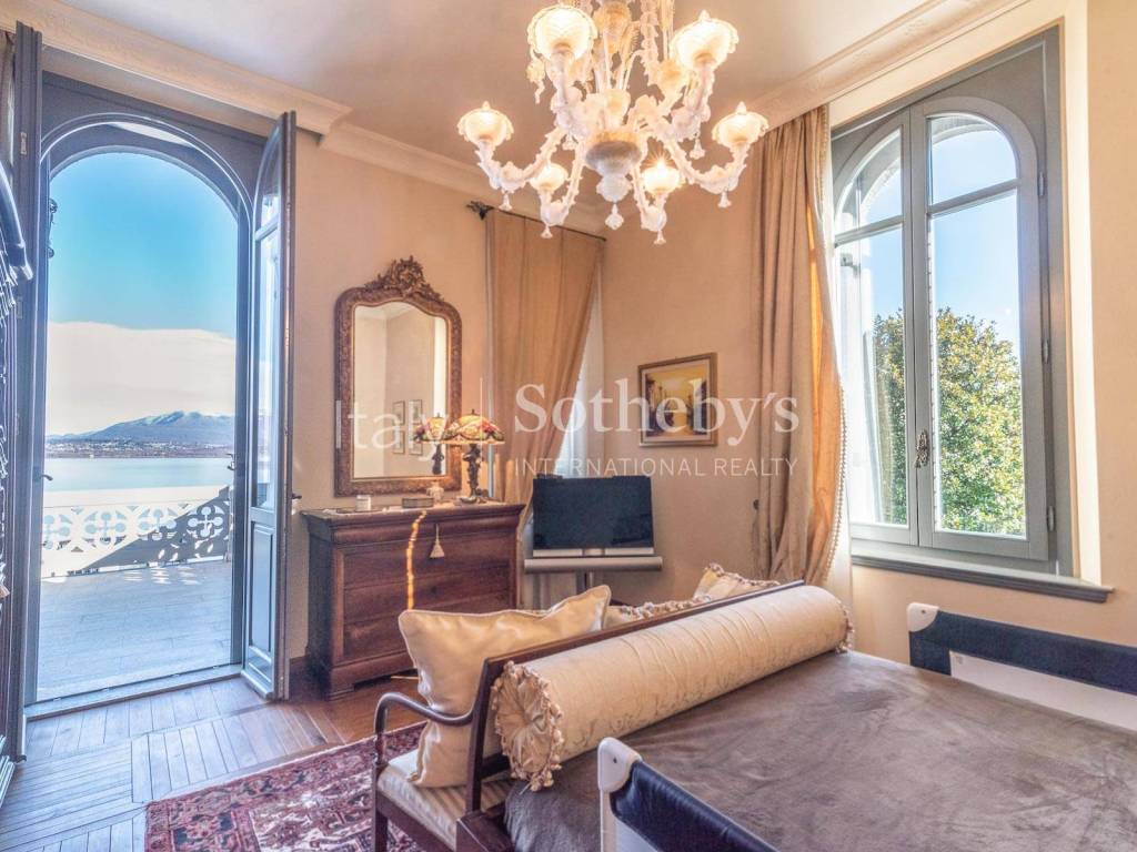 Villa a Lesa in Viale Vittorio Veneto - Foto 5