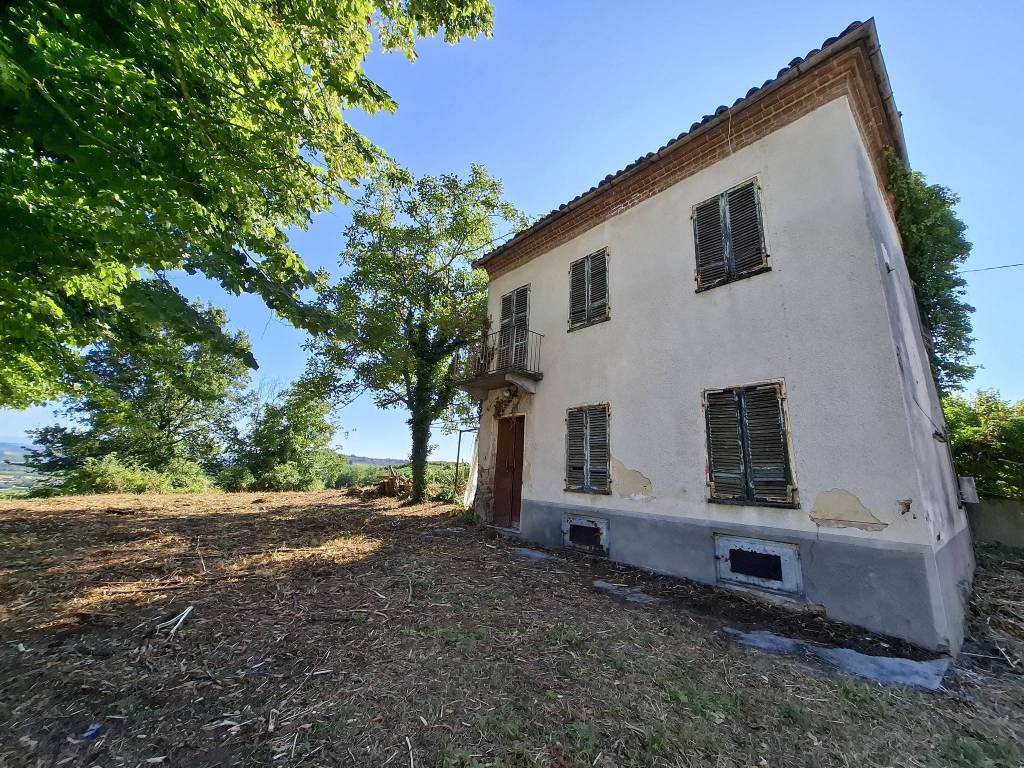 Casa indipendente a Govone in Via Crocco, 24 - Foto 2