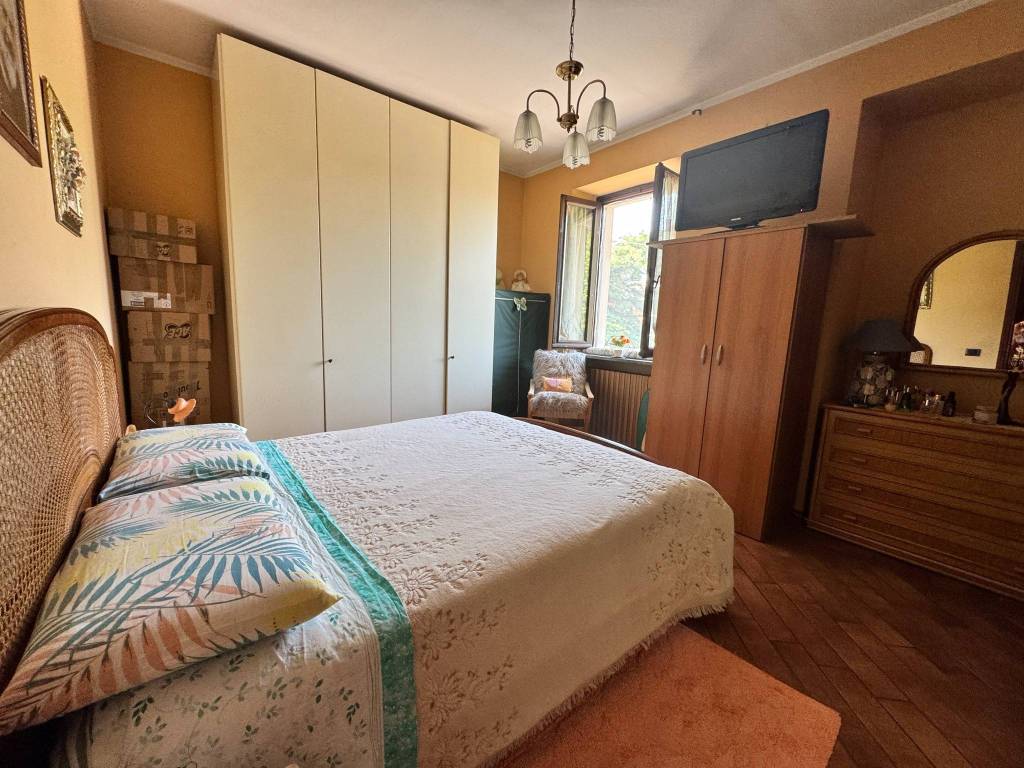 Appartamento a Borgomanero in Via Giovan Battista Curti, 48 - Foto 5