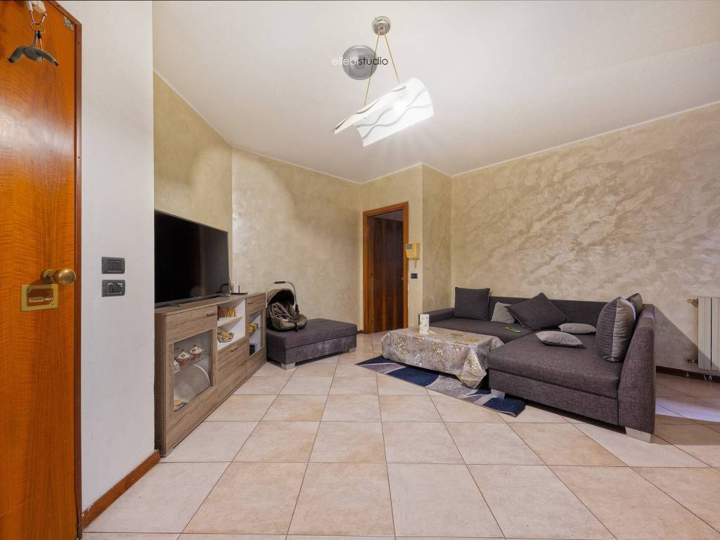 Appartamento a Correggio in Viale della repubblica,Correggio, 41 - Foto 2