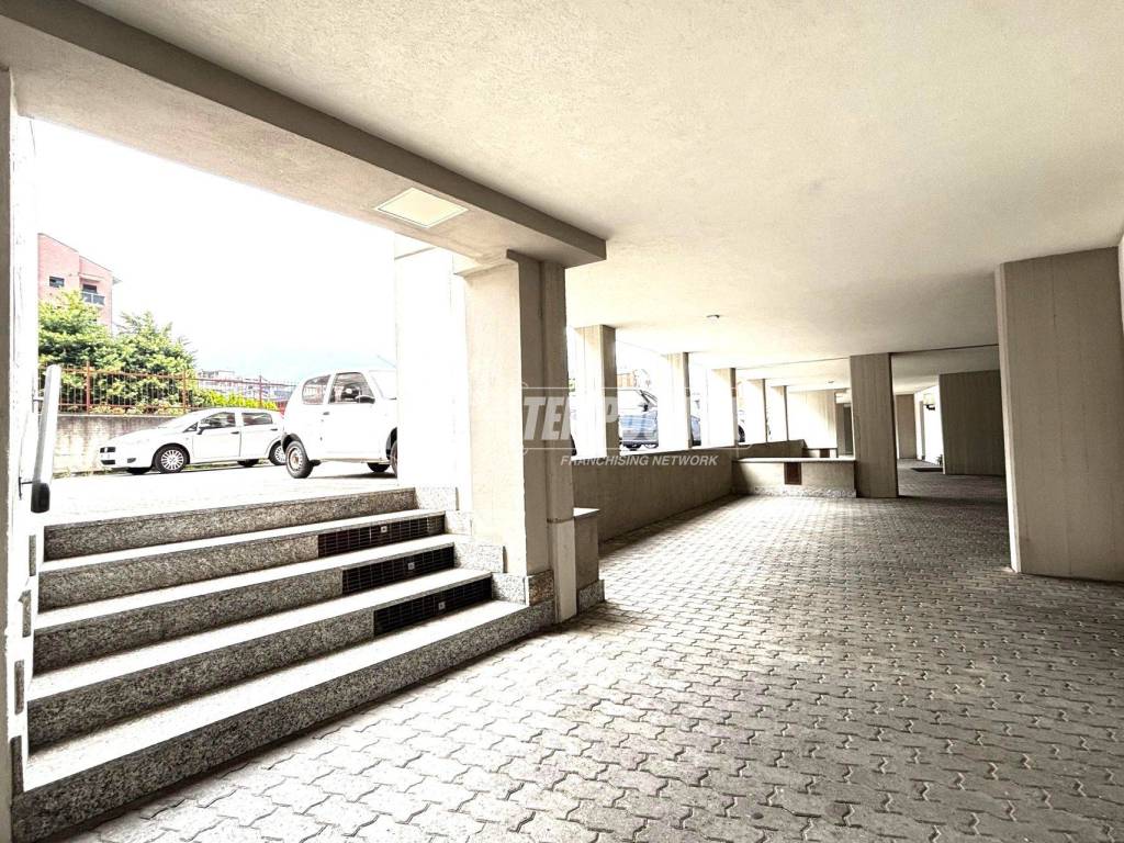 Appartamento a Aosta in Via Chavanne 23 - Foto 2