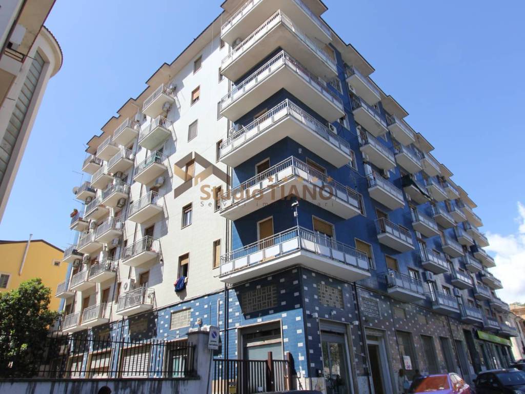 Appartamento a Cosenza in VIA FRANCESCO D'ACRI, 3 - Foto 3