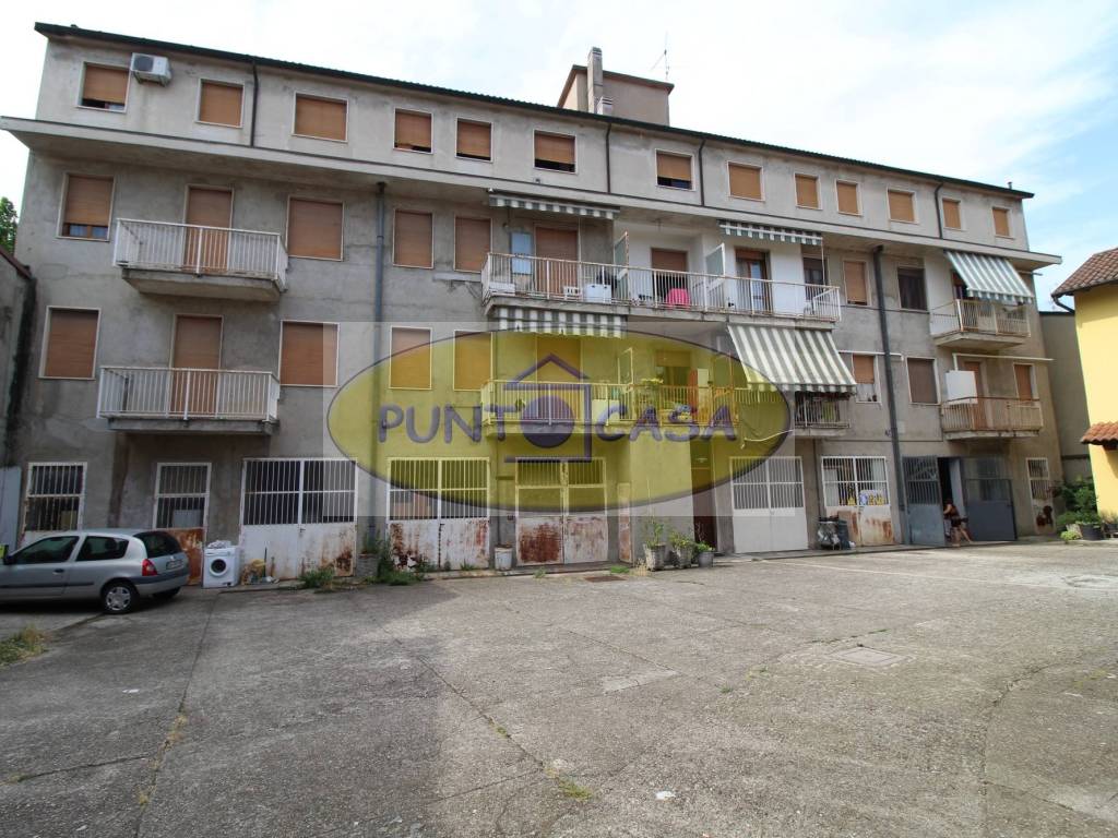 Appartamento a Borghetto lodigiano in Piazza Mercato - Foto 2