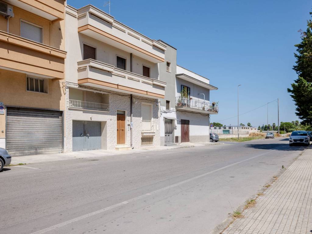 Appartamento a Francavilla fontana in Via Padre Camillo Campanella, 35 - Foto 2