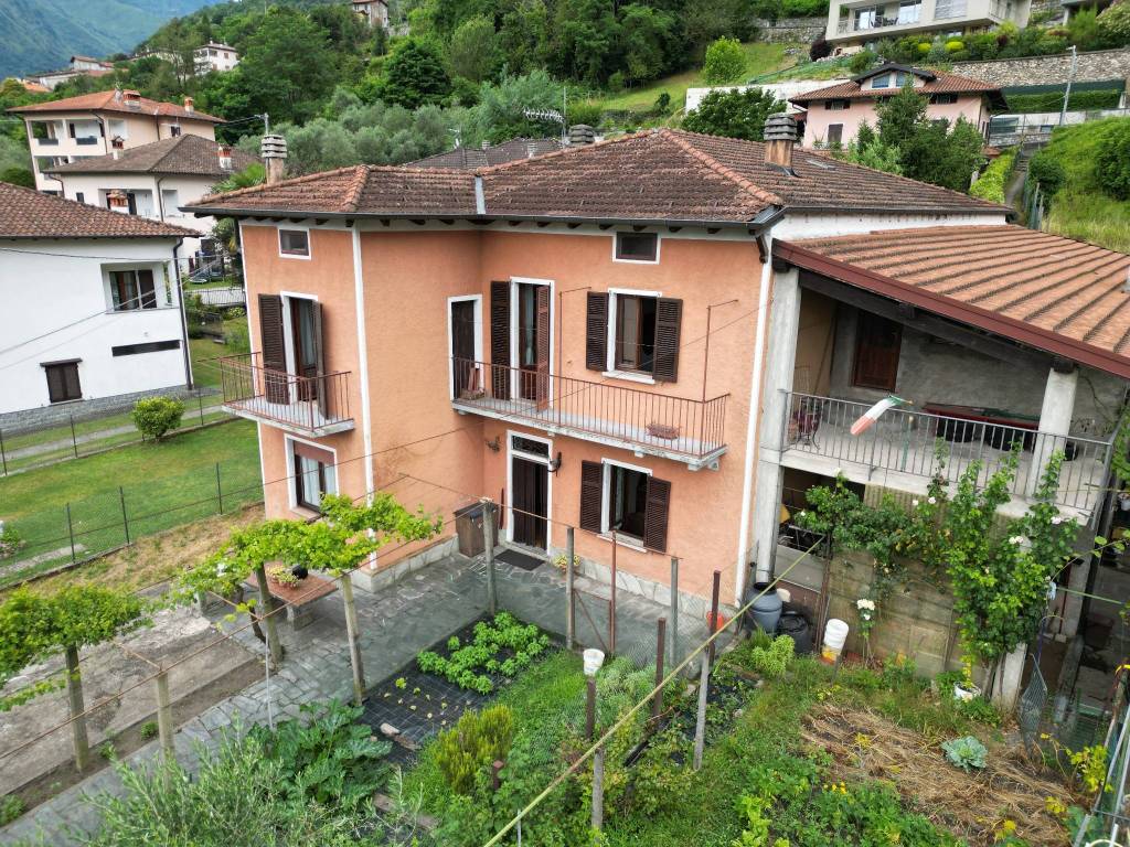 Villa a Gravedona ed uniti in Via Guasto - Foto 2