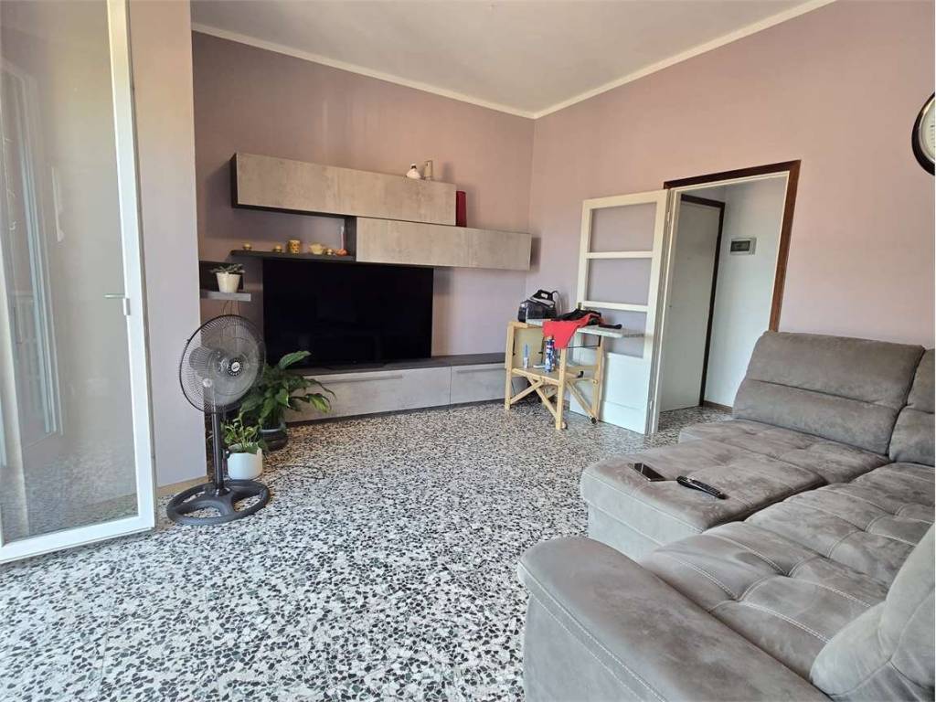 Appartamento a Verbania in Via Repubblica - Foto 2