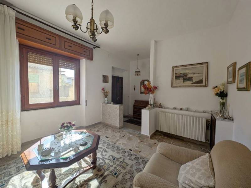 Casa indipendente a Marrubiu in Via Emilio Lussu - Foto 2