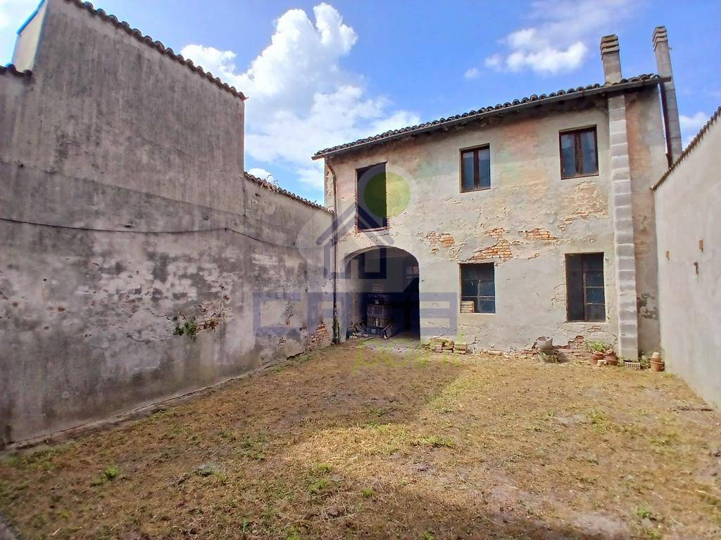 Casa indipendente a Rivarolo mantovano in via Gonzaga 43 - Foto 3