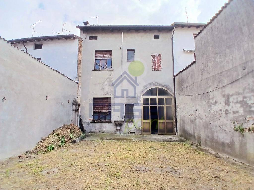 Casa indipendente a Rivarolo mantovano in via Gonzaga 43 - Foto 4