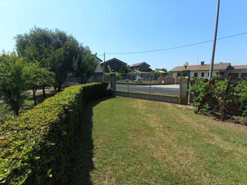 Villa a Talmassons in Via Isonzo, 36 - Foto 2