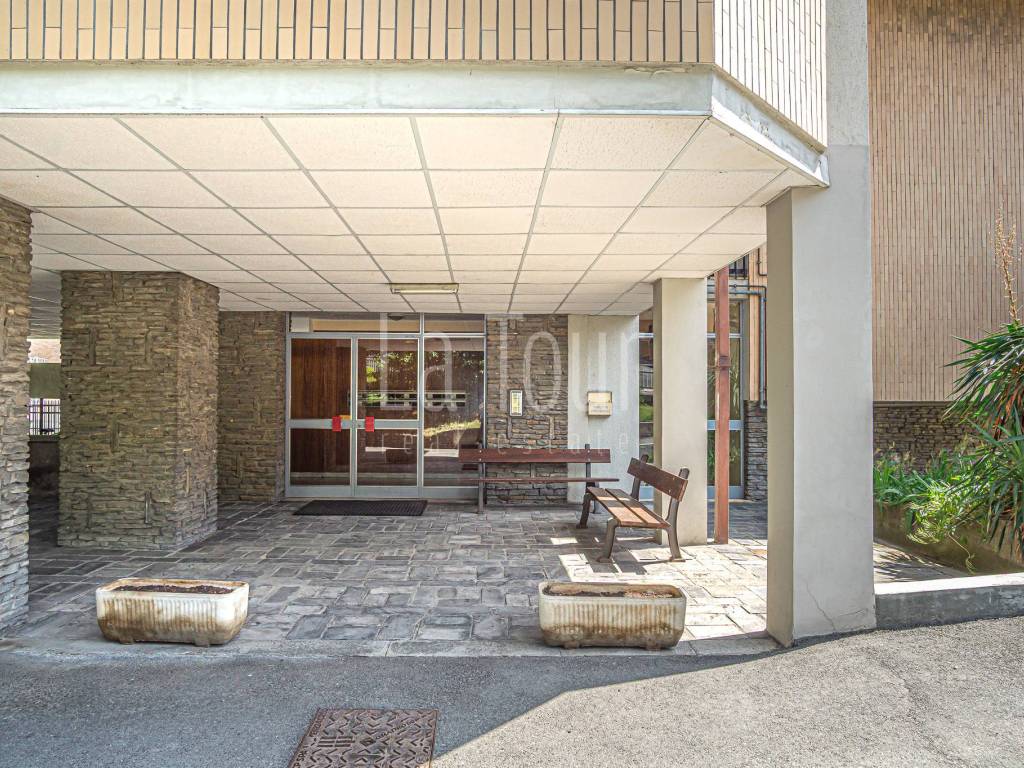 Appartamento a Aosta in Viale del Gran San Bernardo, 8 - Foto 2
