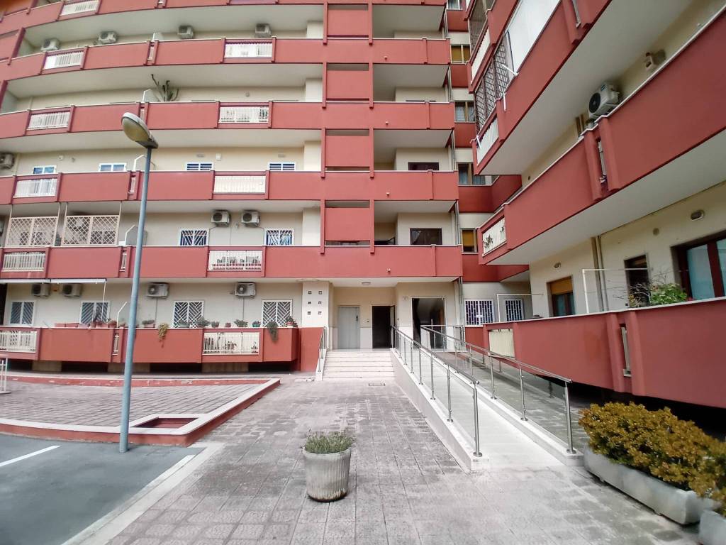 Appartamento a Bari in Via Giulio Petroni - Foto 2