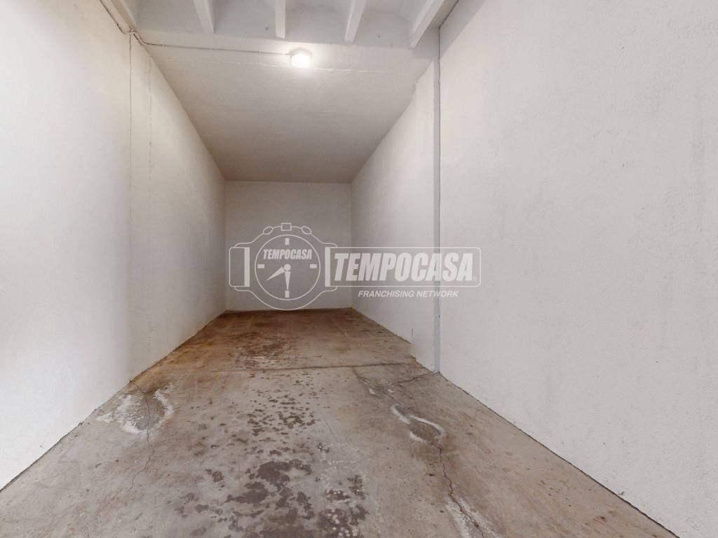 Box / garage a Mantova in Viale Montello 13 - Foto 4