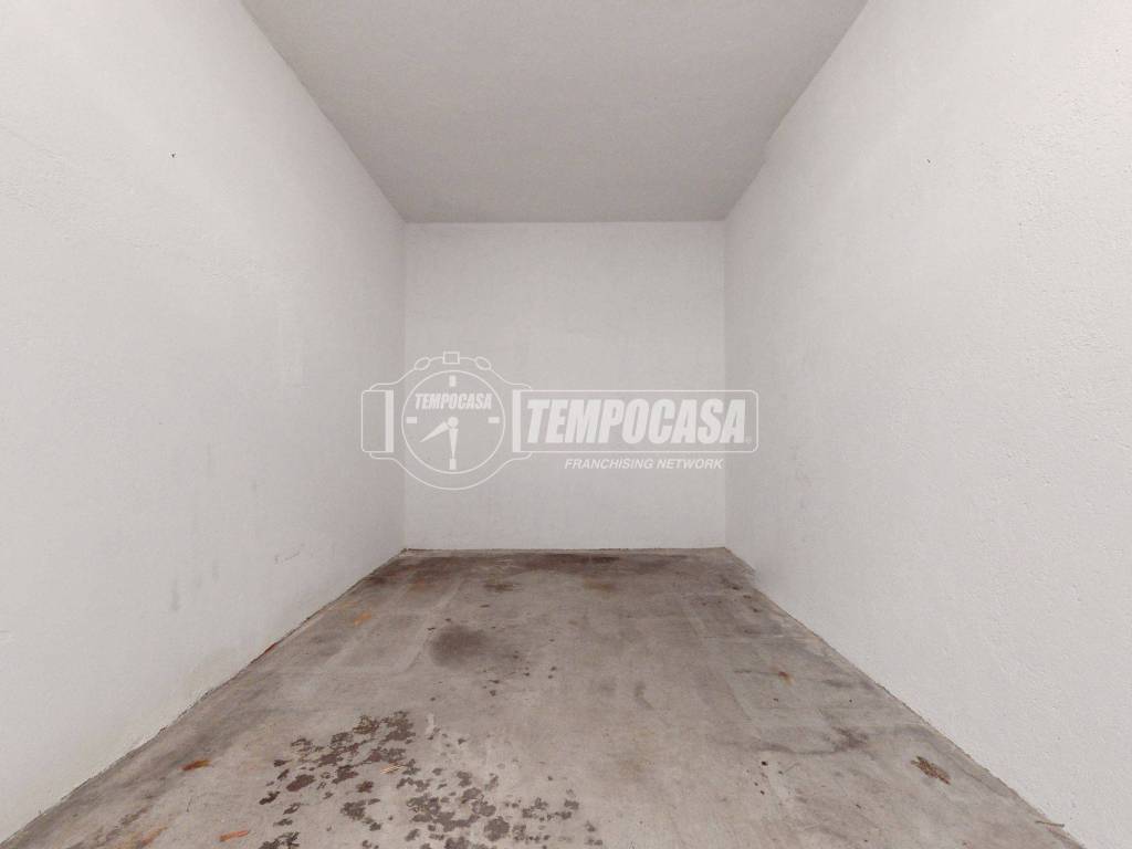 Box / garage a Mantova in Viale Montello 13 - Foto 5