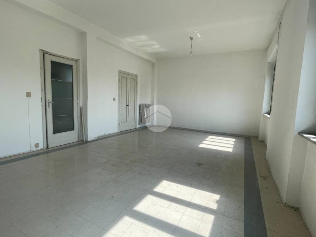 Appartamento a Asti in Via Camillo Benso Conte Di Cavour, 113 - Foto 4