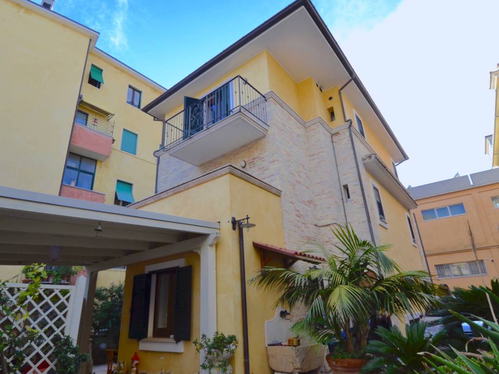 Villa a San benedetto del tronto in Via Livenza, 3 - Foto 3