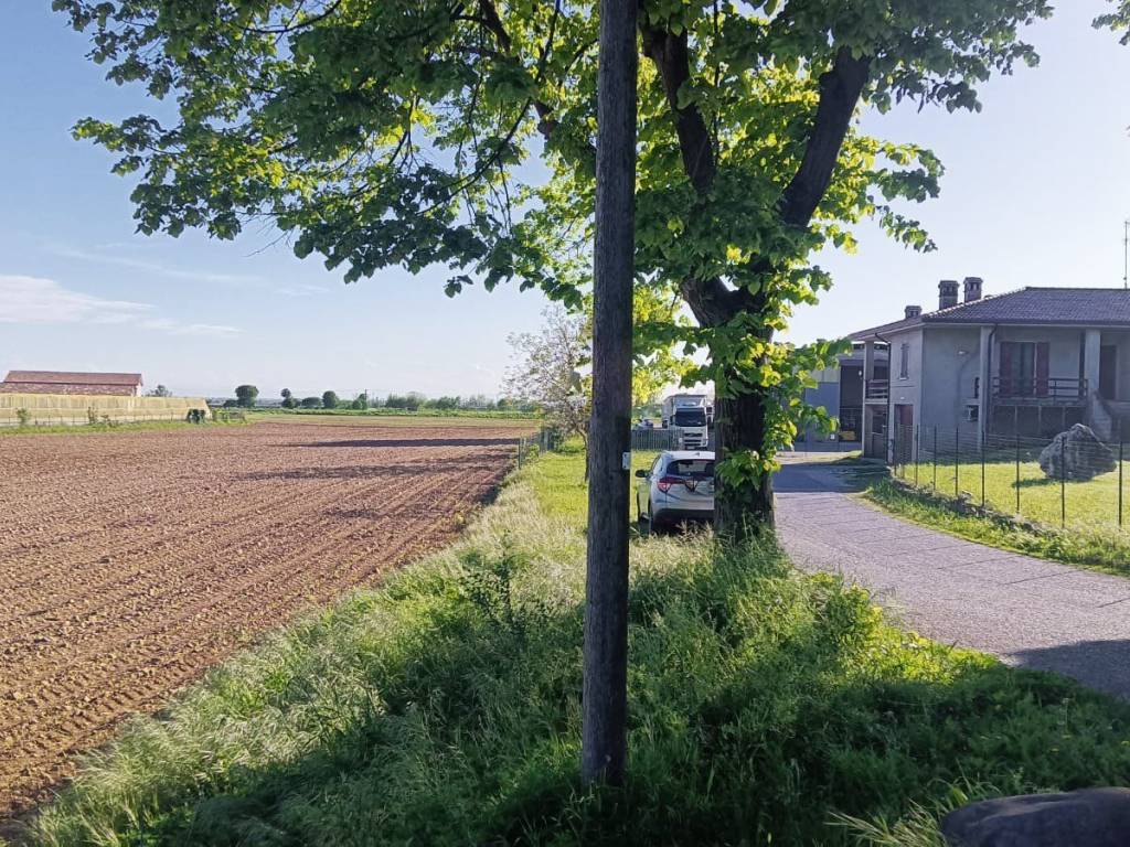 Terreno a Solferino in Via Confine di Solferino - Foto 4
