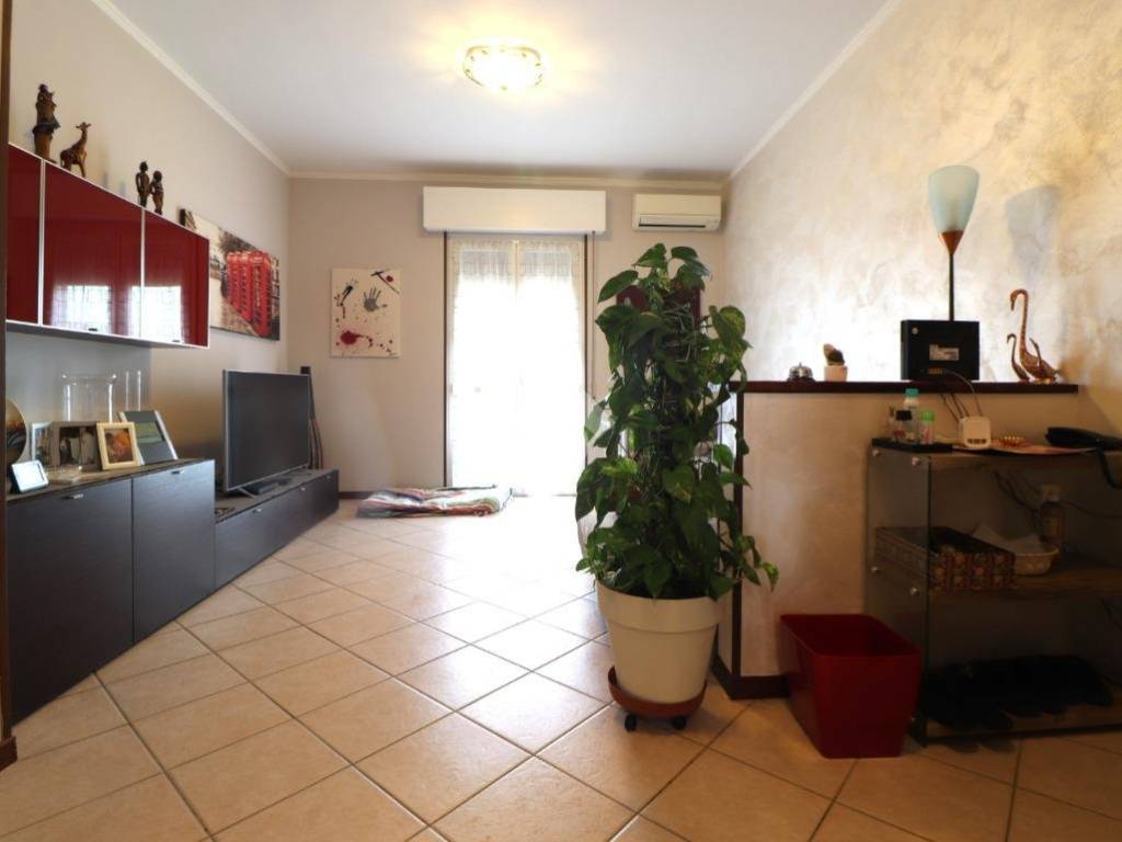 Appartamento a Porto mantovano in Via Gramsci, 1 - Foto 2