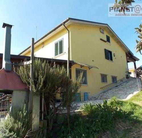 Rustico / casale a Monsampolo del tronto in Contrada Sant'Egidio - Foto 2