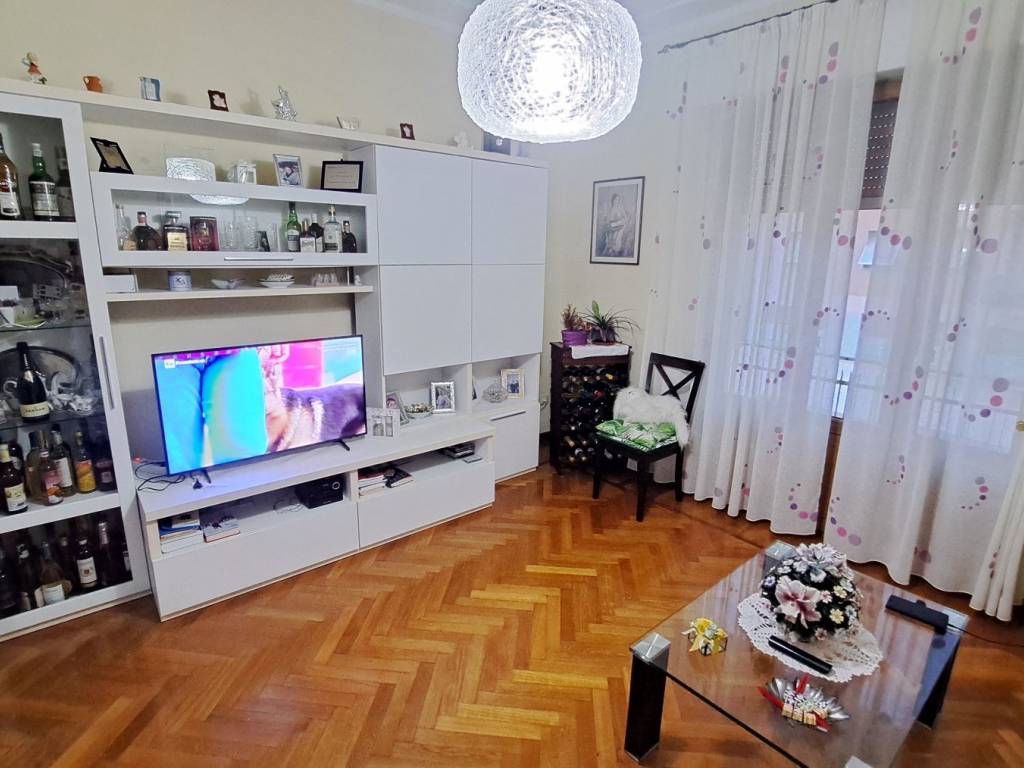 Appartamento a Rosignano marittimo in Via Daniele Manin - Foto 2
