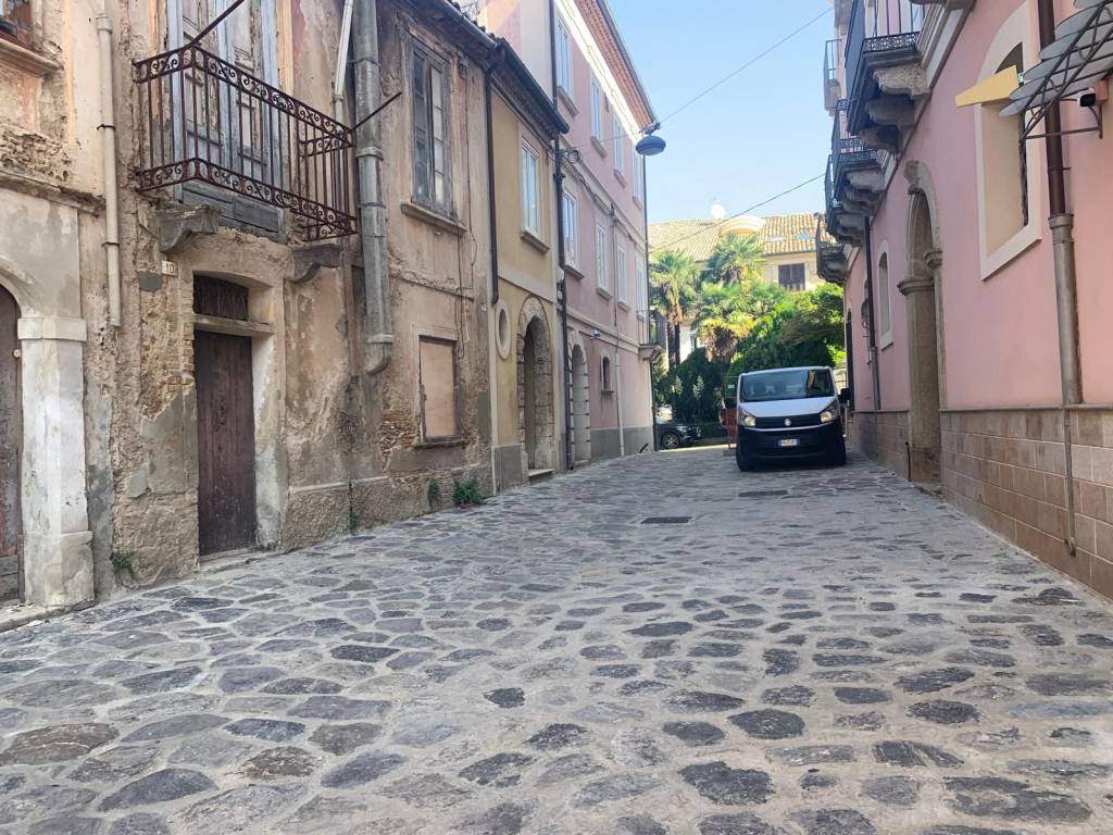 Palazzo / stabile a Vibo valentia in Via della Pace - Foto 2