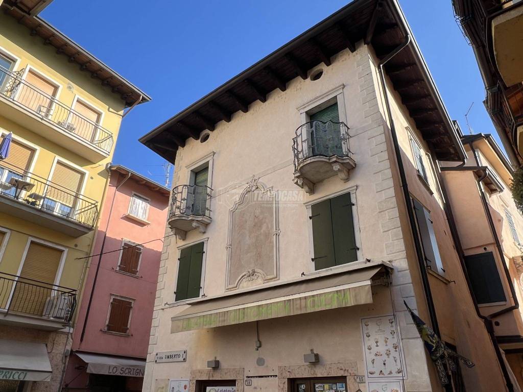 Appartamento a Torri del benaco in Via Giovanni Verga 2 - Foto 4