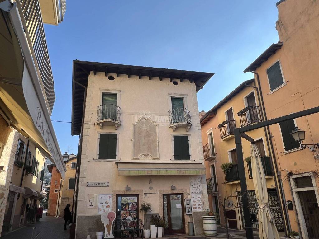 Appartamento a Torri del benaco in Via Giovanni Verga 2 - Foto 5