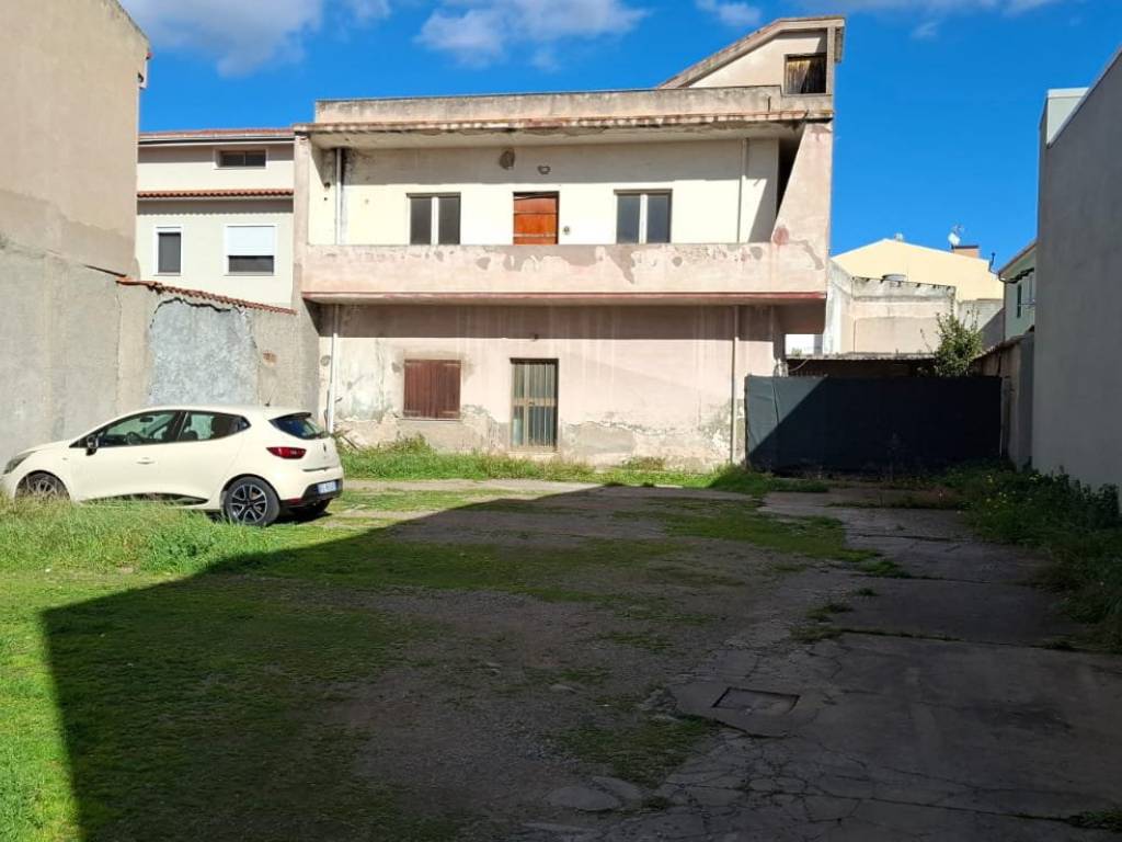 Villa a Assemini in Via Cagliari, 22 - Foto 2
