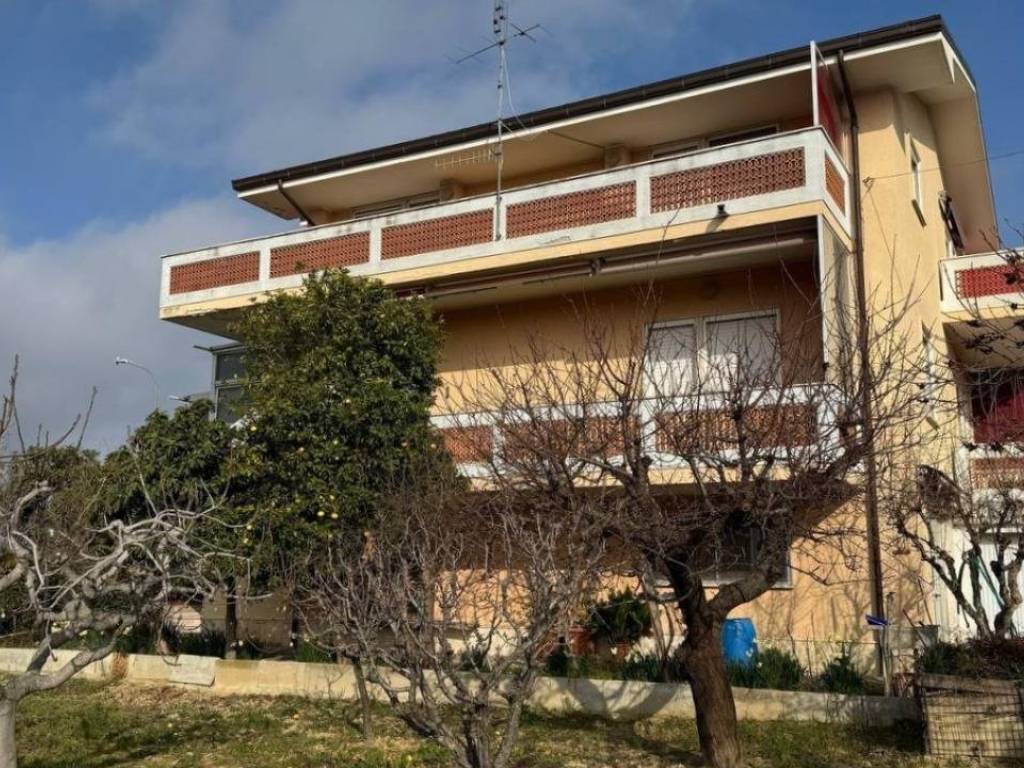 Casa indipendente a Ancarano in Contrada Casette - Foto 2